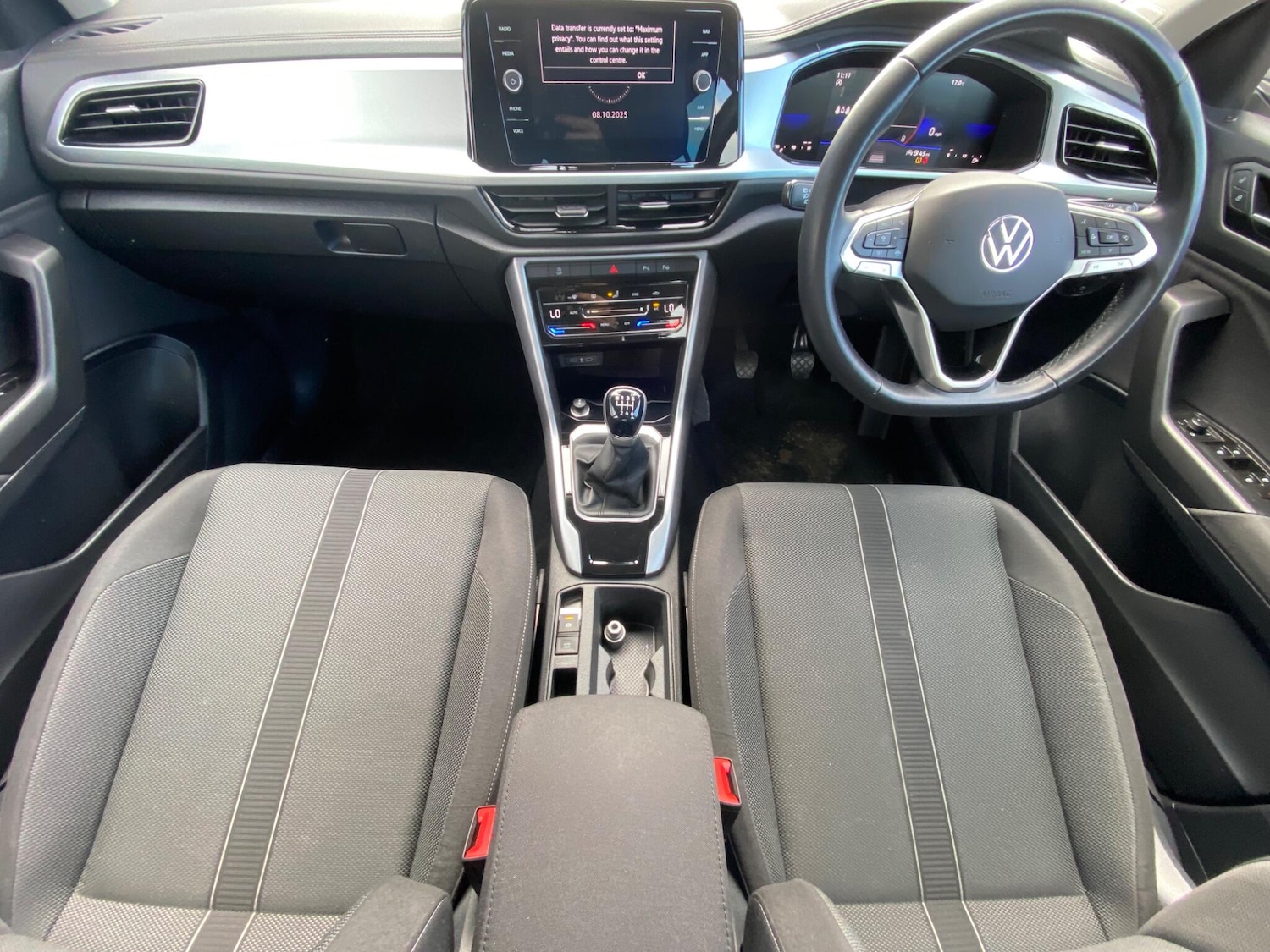 Used Volkswagen T-Roc 2023 for sale - 76042679: Photo 27