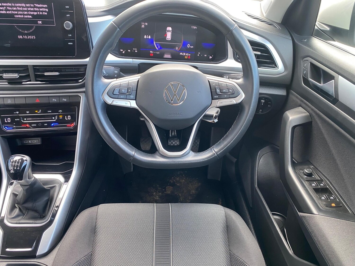 Used Volkswagen T-Roc 2023 for sale - 76042679: Photo 28