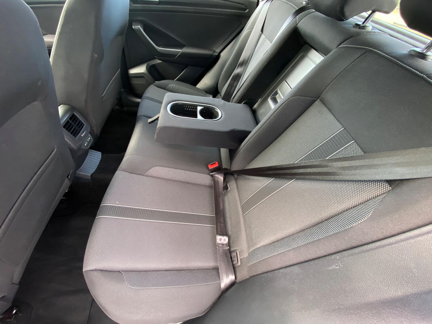 Used Volkswagen T-Roc 2023 for sale - 76042679: Photo 29