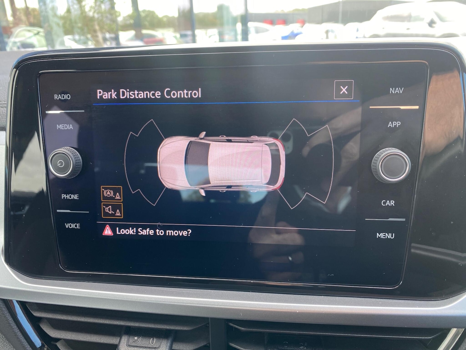 Used Volkswagen T-Roc 2023 for sale - 76042679: Photo 34