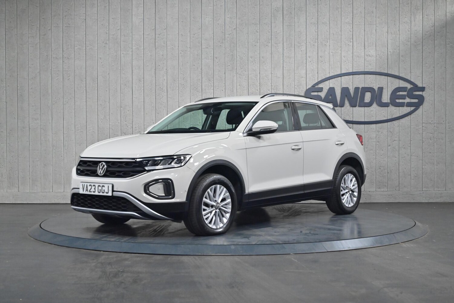 Used Volkswagen T-Roc 2023 for sale - 76042679: Photo 7