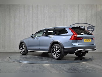 Used Volvo V90 2017 for sale - 78577534: Photo