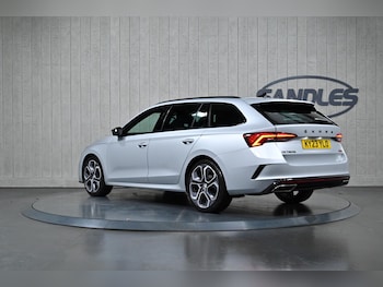 Used Skoda Octavia 2023 for sale - 76657688: Photo