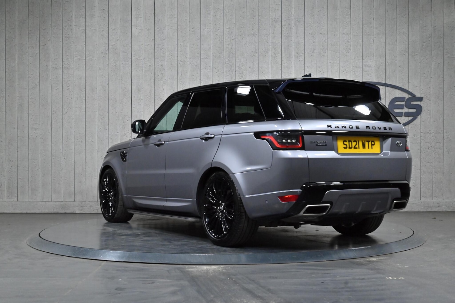Used Land Rover Range Rover Sport 2021 for sale - 77909629: Photo 3