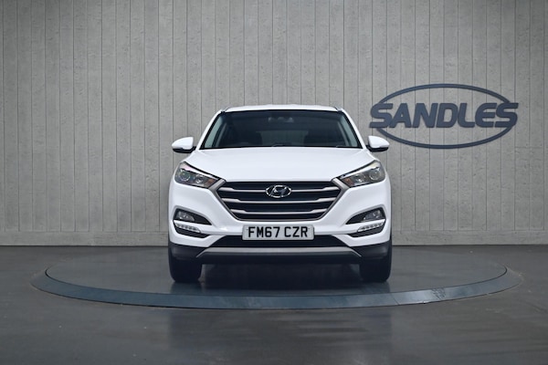 Used Hyundai TUCSON 2018 for sale - 76060546: Photo 2