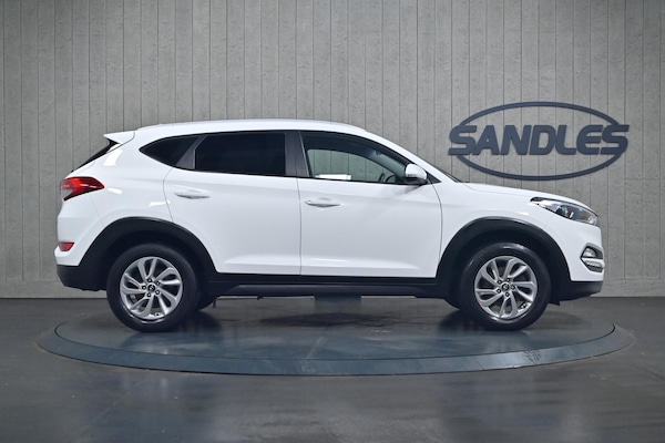 Used Hyundai TUCSON 2018 for sale - 76060546: Photo 3