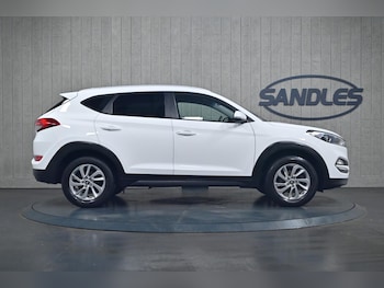 Used Hyundai TUCSON 2018 for sale - 76060546: Photo 3
