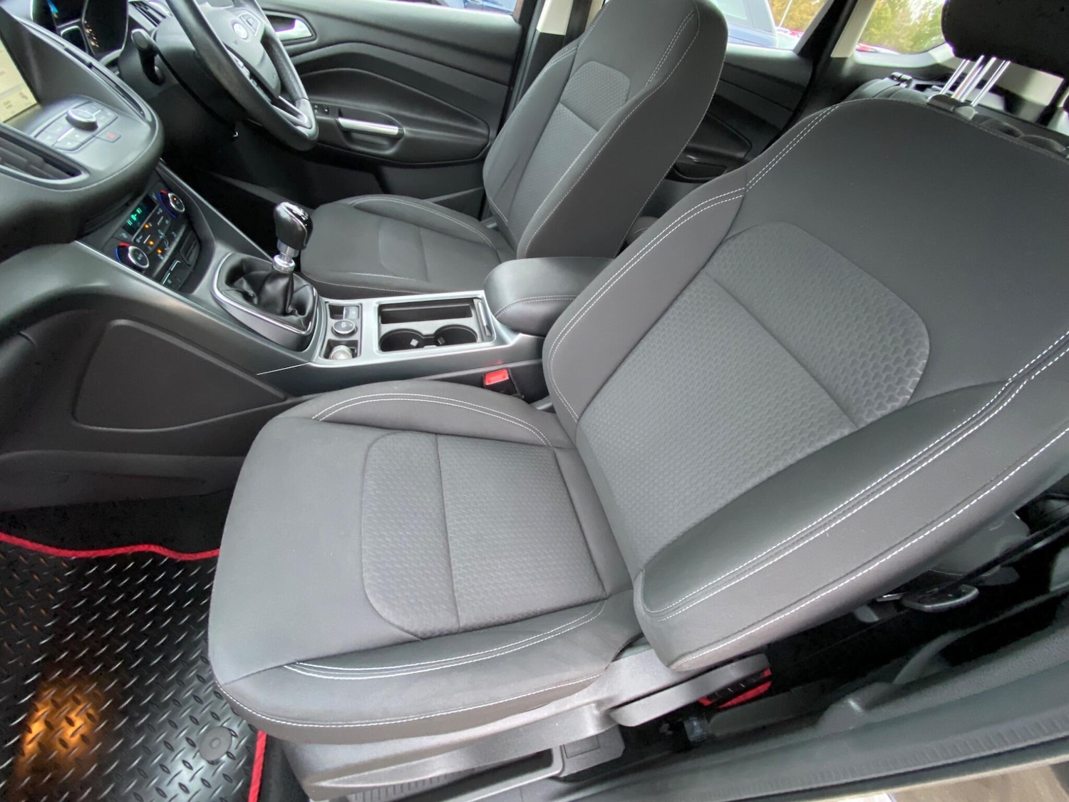 Used Ford Kuga 2017 for sale - 76608414: Photo 28