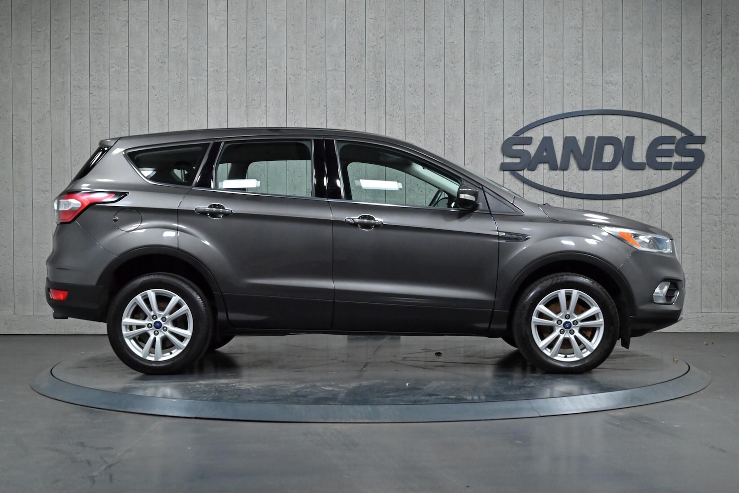 Used Ford Kuga 2017 for sale - 76608414: Photo 3