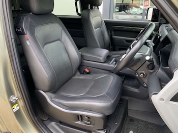 Used Land Rover Defender 90 2023 for sale - 79513927: Photo