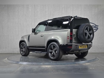 Used Land Rover Defender 90 2023 for sale - 79513927: Photo