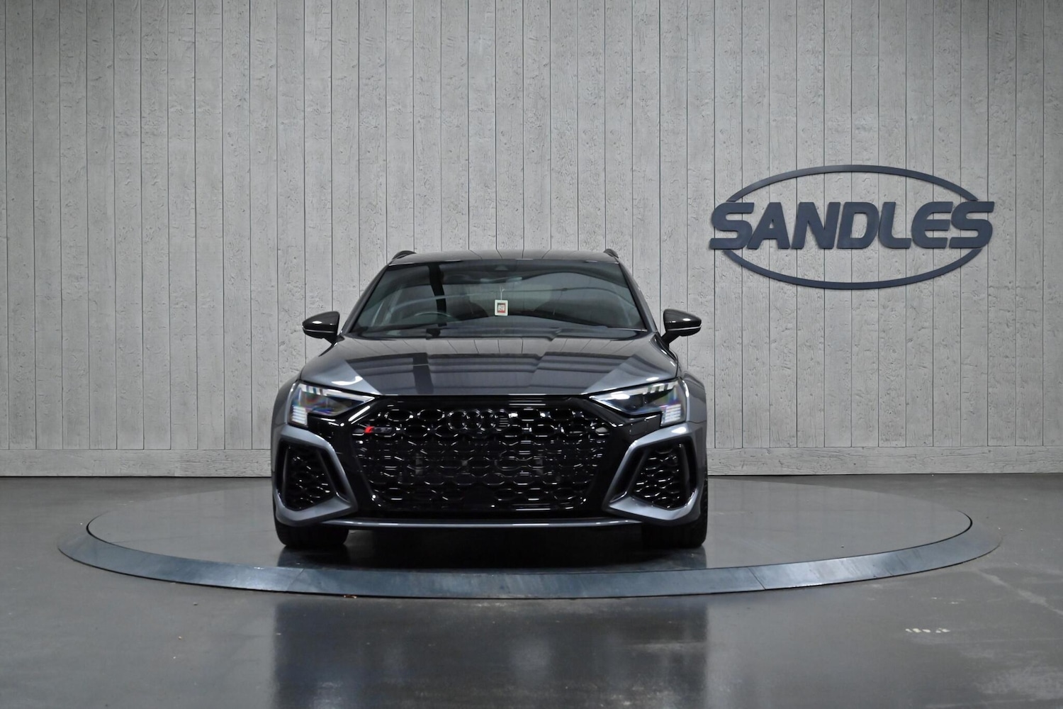 Used Audi RS3 2023 for sale - 76927024: Photo 2