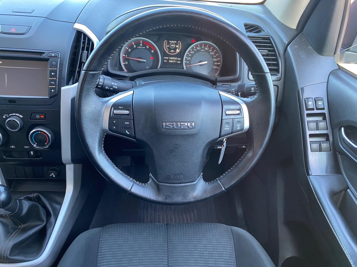 Used Isuzu D-Max 2019 for sale - 76398823: Photo 10