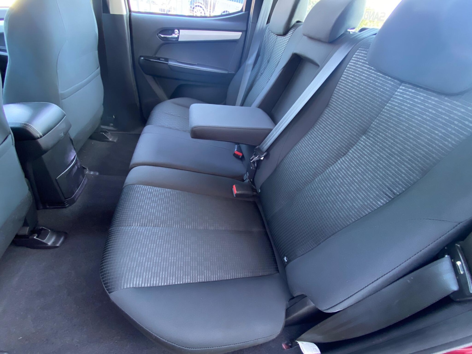 Used Isuzu D-Max 2019 for sale - 76398823: Photo 11