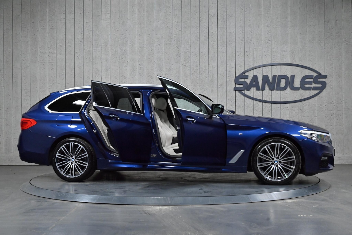 Used BMW 5 Series 2017 for sale - 77574109: Photo 12