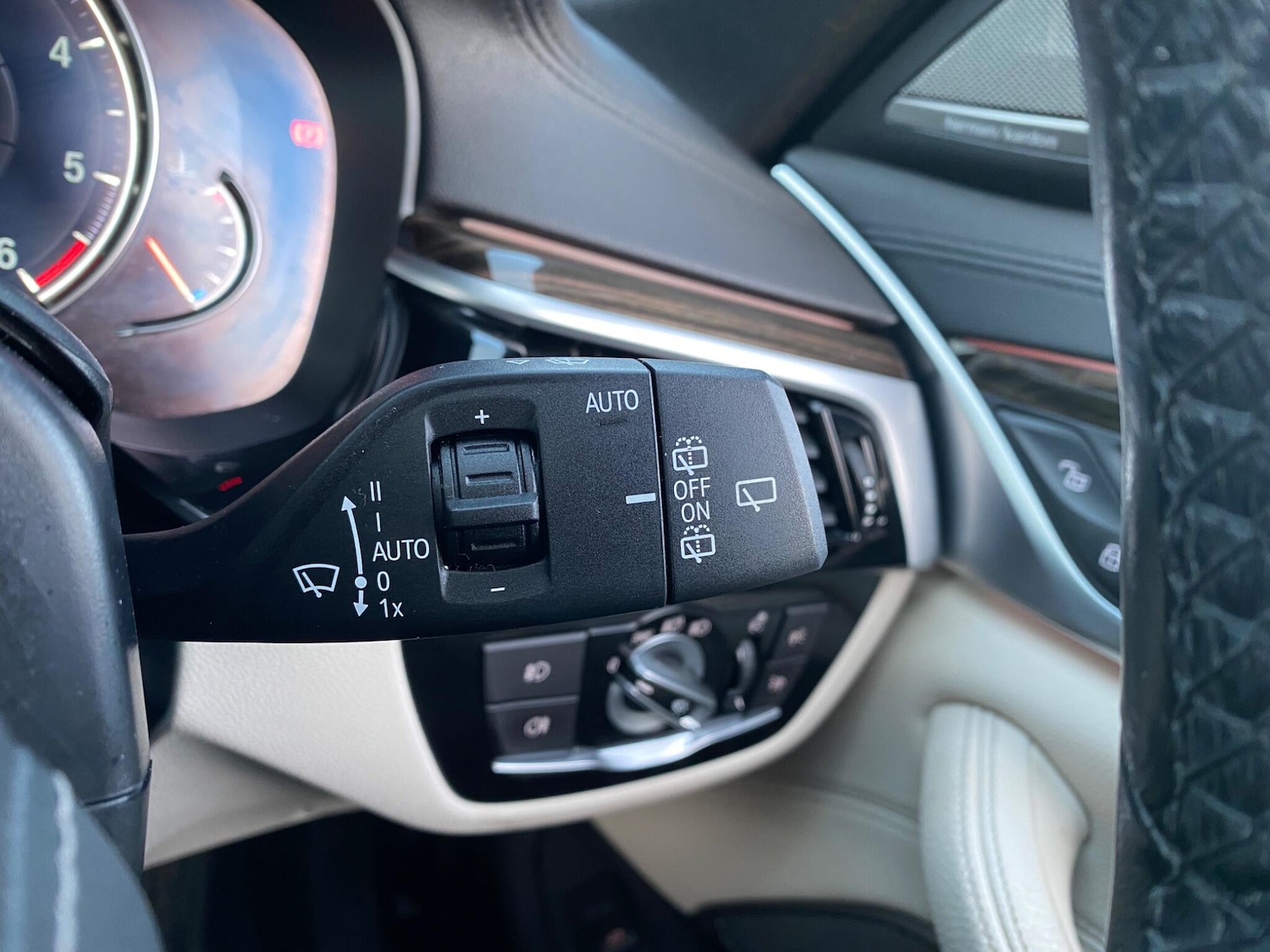 Used BMW 5 Series 2017 for sale - 77574109: Photo 42