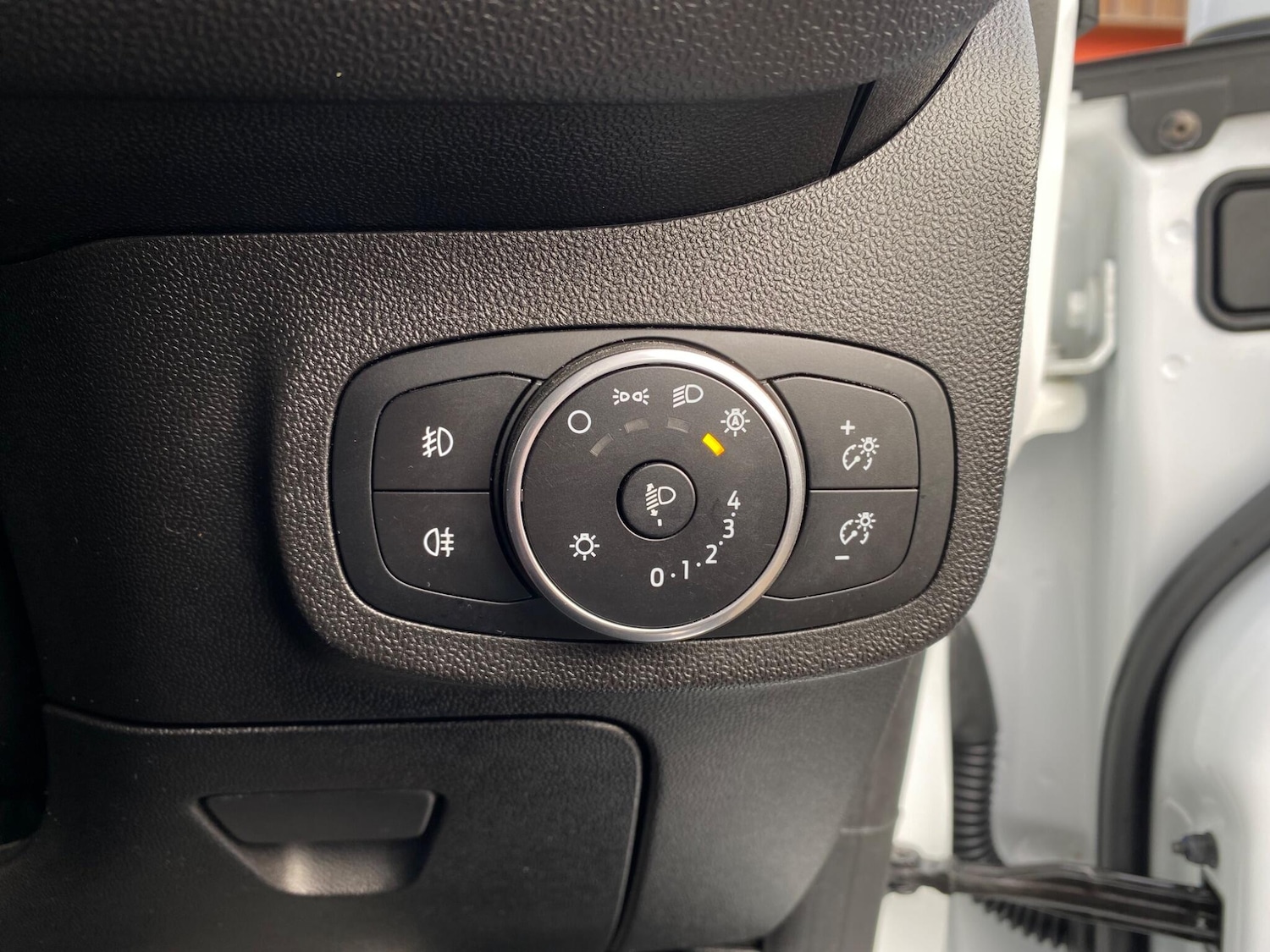 Used Ford Fiesta 2018 for sale - 76993283: Photo 44