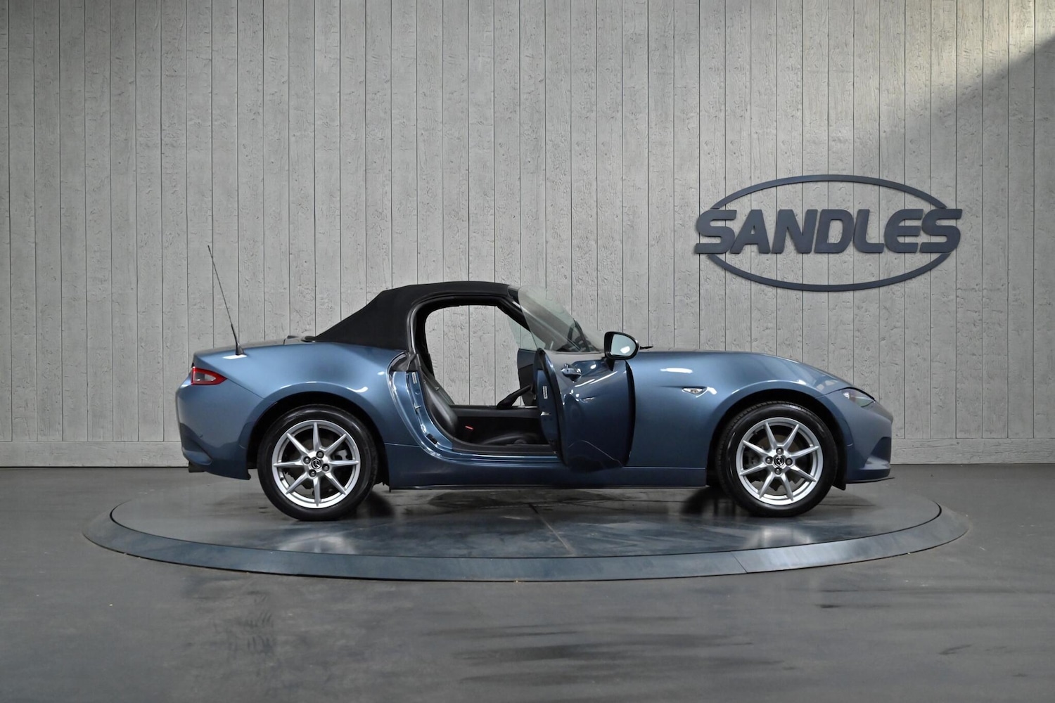 Used Mazda MX-5 2017 for sale - 76337047: Photo 10