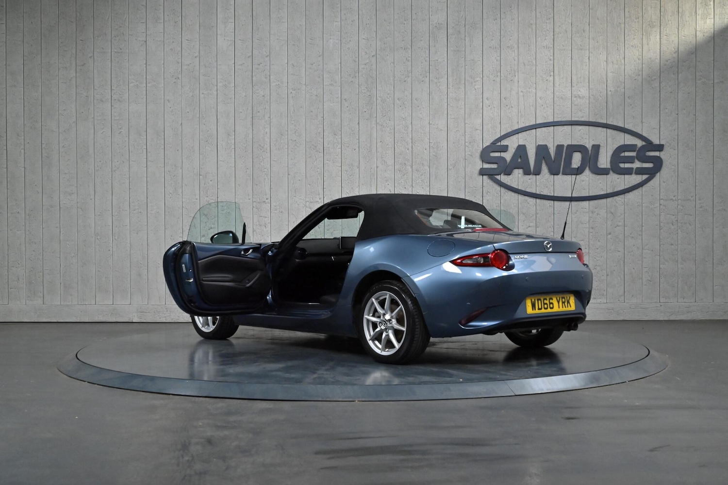 Used Mazda MX-5 2017 for sale - 76337047: Photo 11