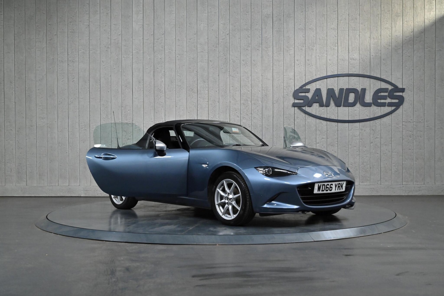 Used Mazda MX-5 2017 for sale - 76337047: Photo 8