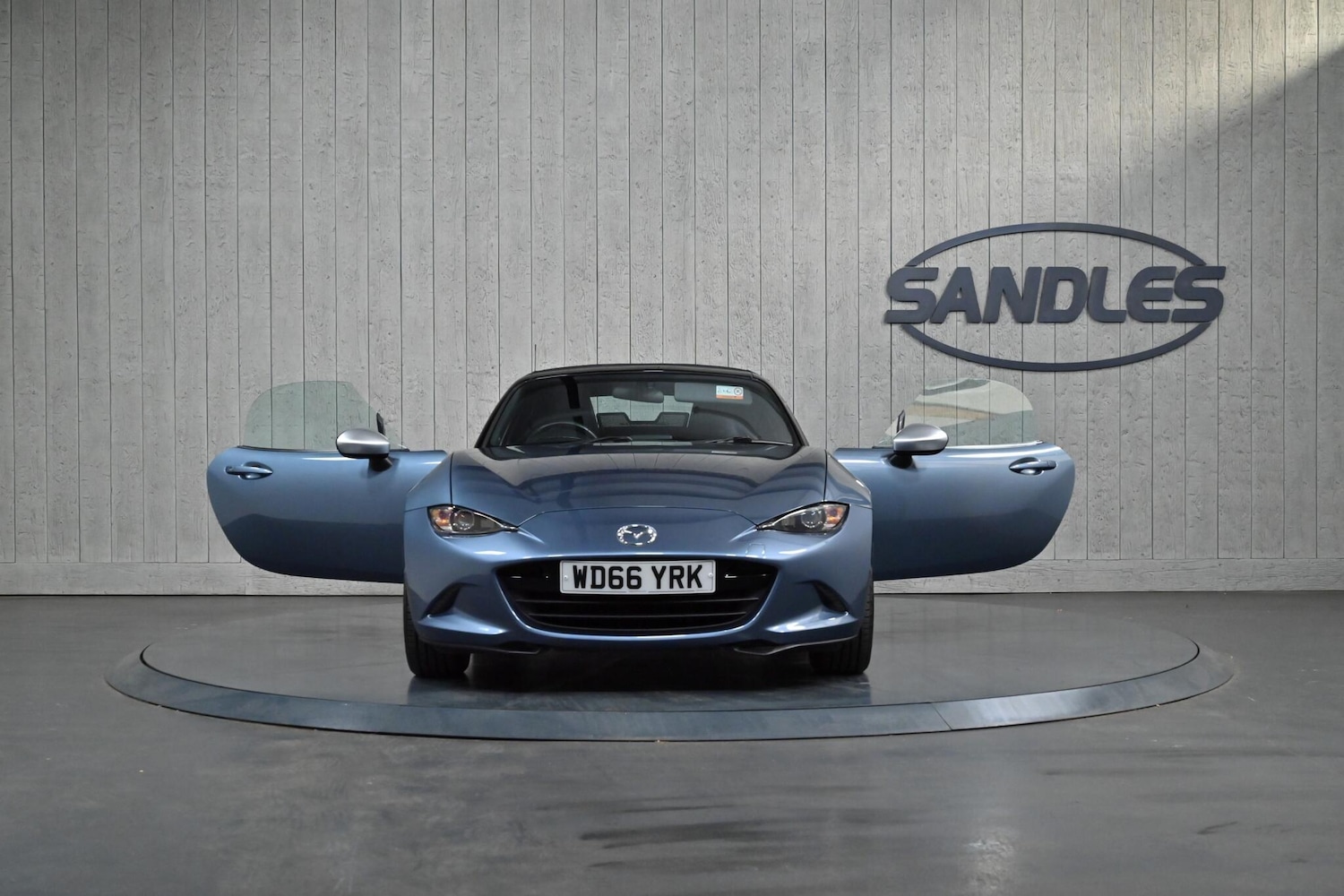 Used Mazda MX-5 2017 for sale - 76337047: Photo 9