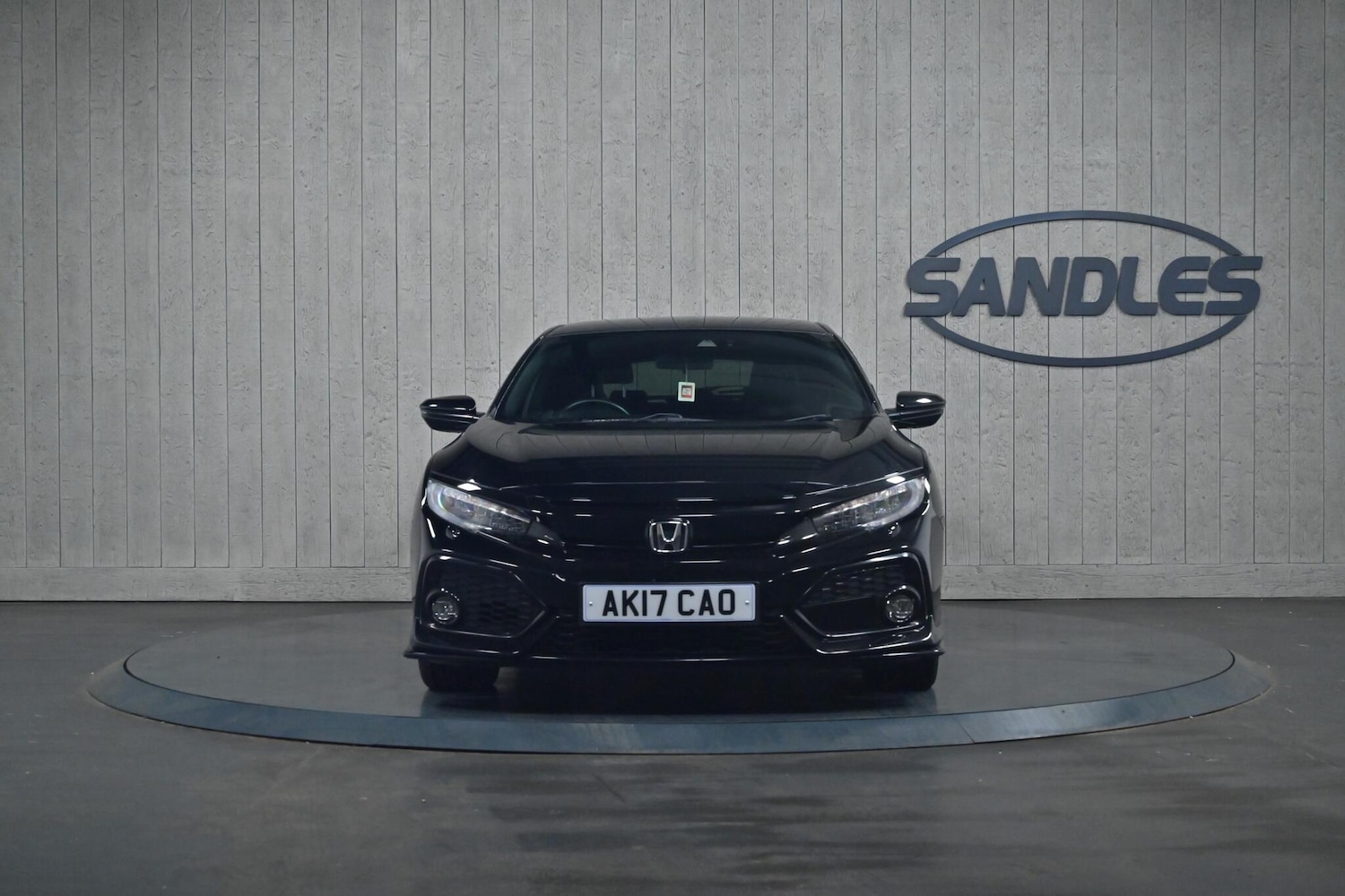 Used Honda Civic 2017 for sale - 76283064: Photo 2