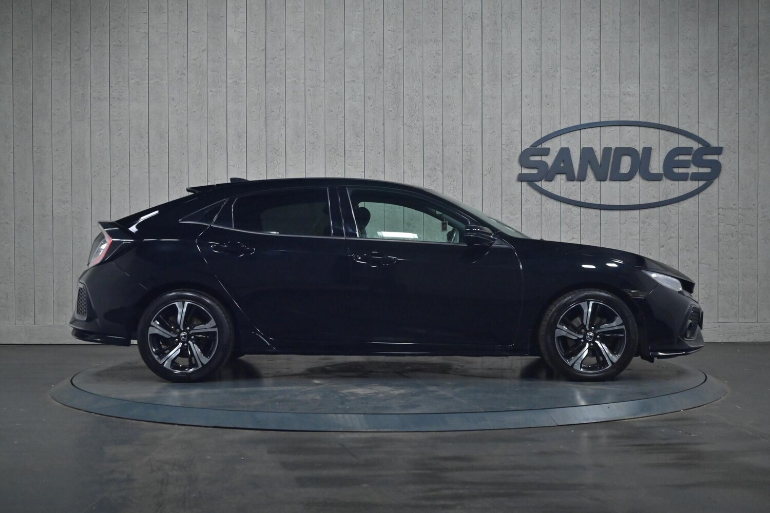 Used Honda Civic 2017 for sale - 76283064: Photo 3