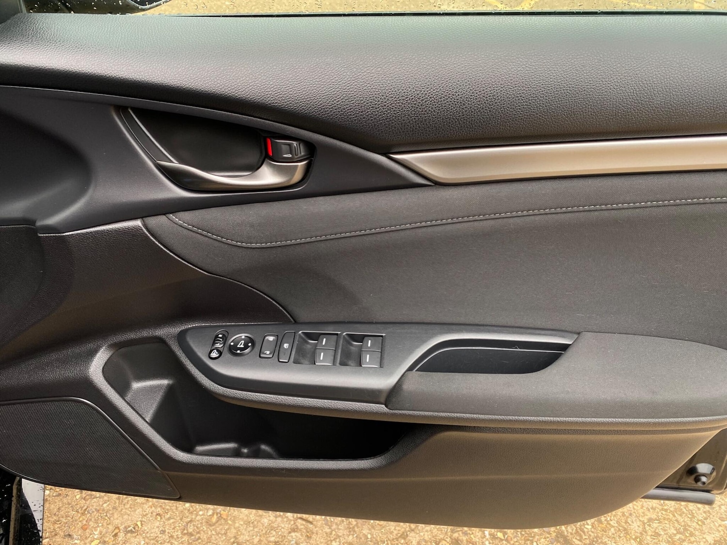 Used Honda Civic 2017 for sale - 76283064: Photo 48