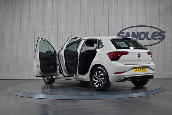 Used Volkswagen Polo 2024 for sale - 75519572: Photo 12