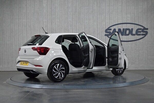 Used Volkswagen Polo 2024 for sale - 75519572: Photo 14