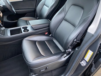 Used Tesla Model Y 2022 for sale - 76913114: Photo