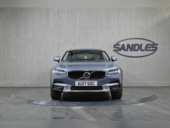 Used Volvo V90 Cross Country 2017 for sale - 77784102: Photo
