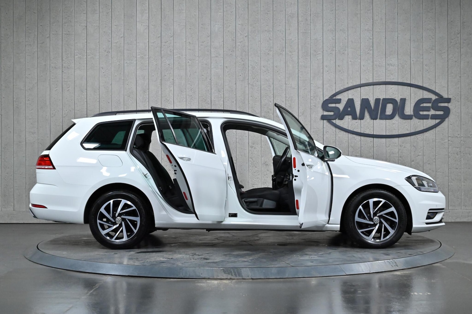 Used Volkswagen Golf 2019 for sale - 77440557: Photo 12