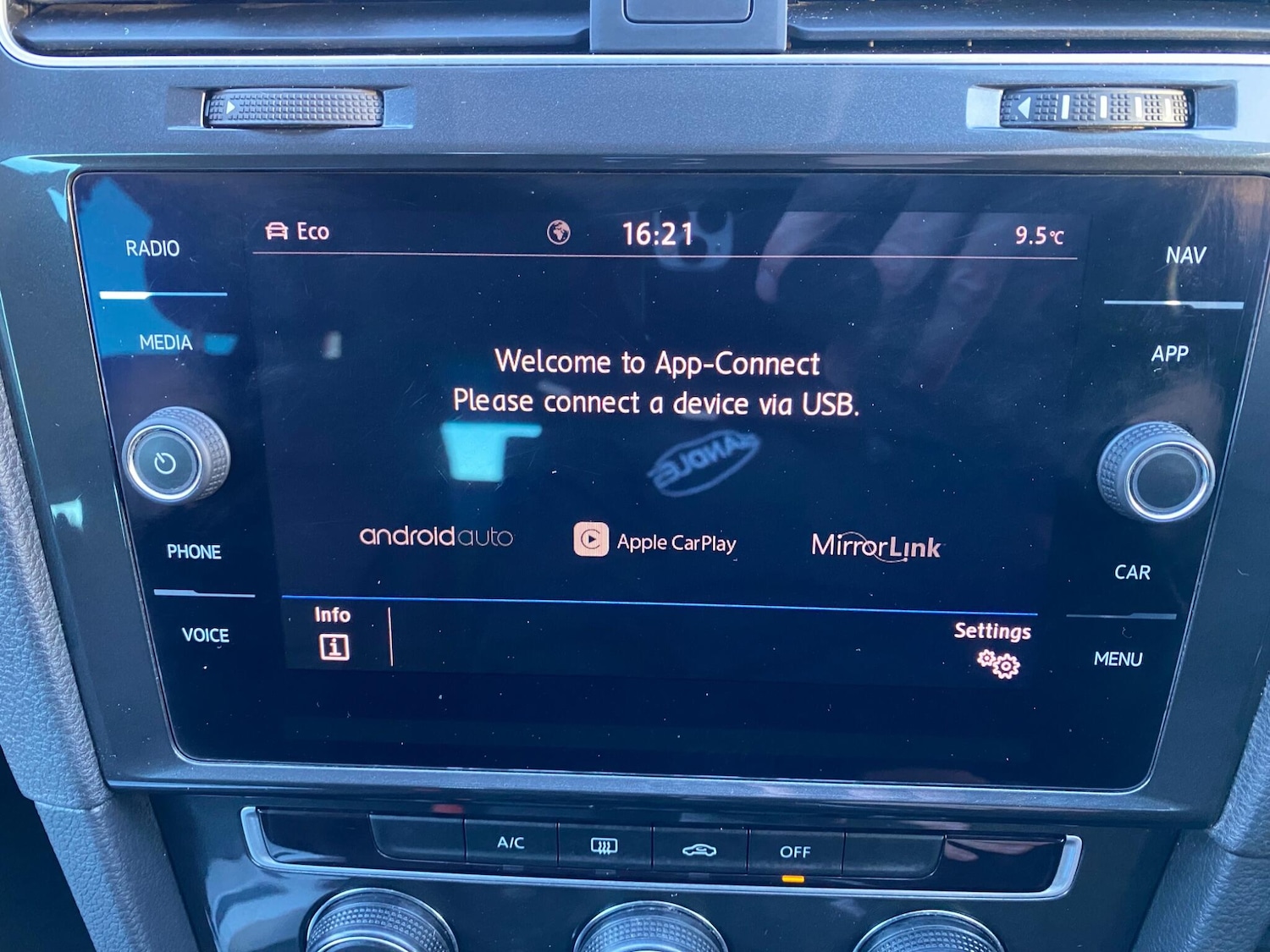 Used Volkswagen Golf 2019 for sale - 77440557: Photo 33