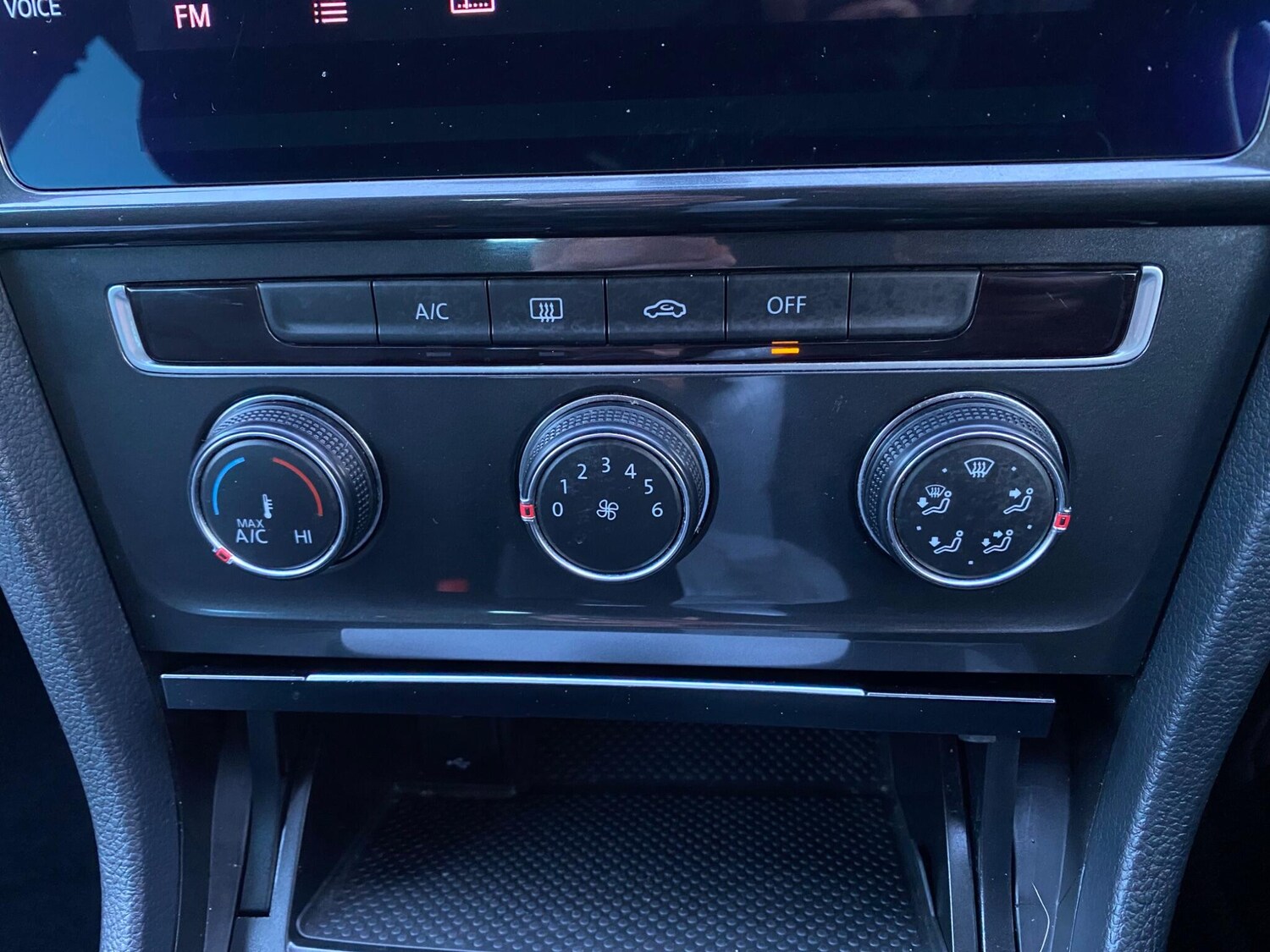 Used Volkswagen Golf 2019 for sale - 77440557: Photo 40