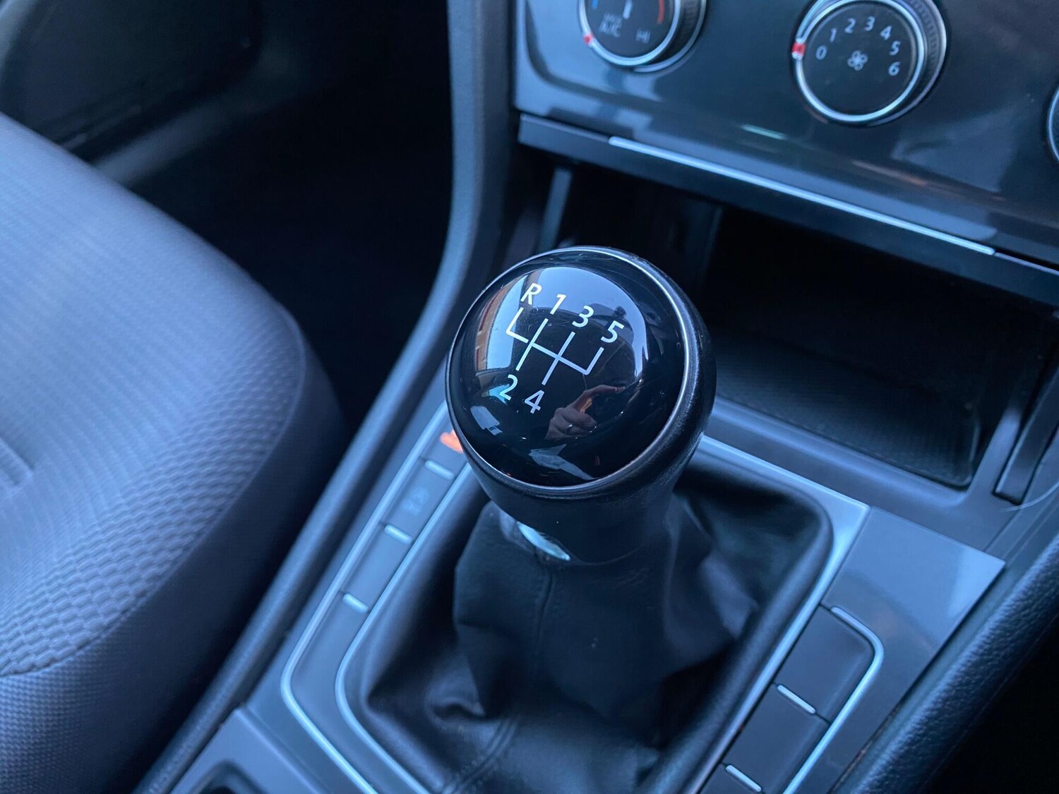 Used Volkswagen Golf 2019 for sale - 77440557: Photo 42