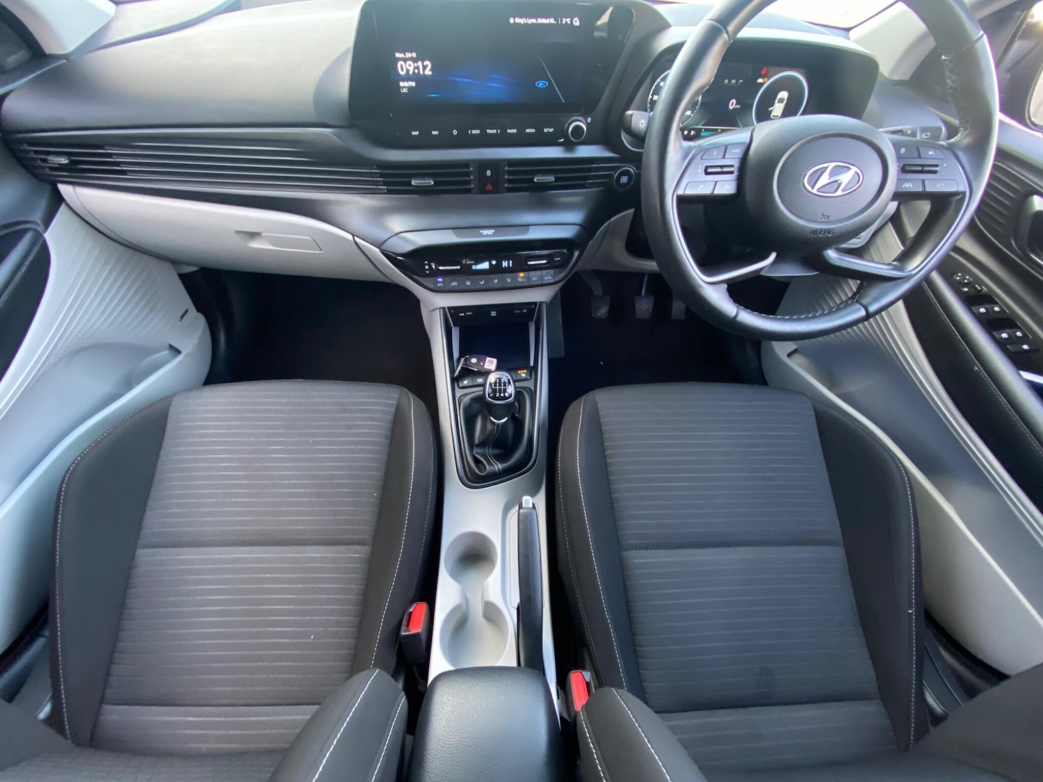 Used Hyundai i20 2022 for sale - 76990530: Photo 26