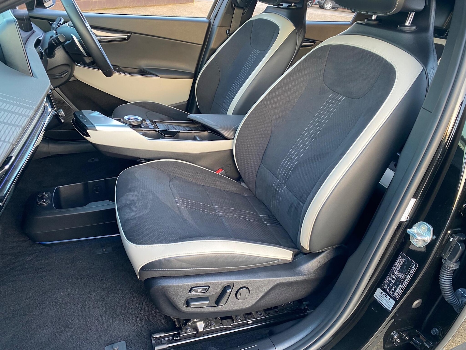 Used Kia EV6 2022 for sale - 76850242: Photo 22