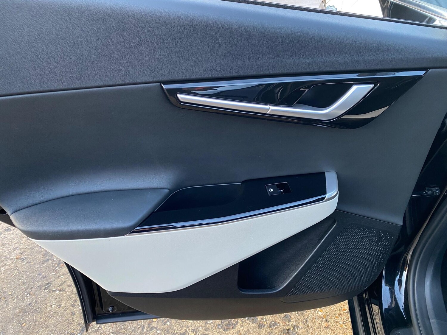 Used Kia EV6 2022 for sale - 76850242: Photo 51