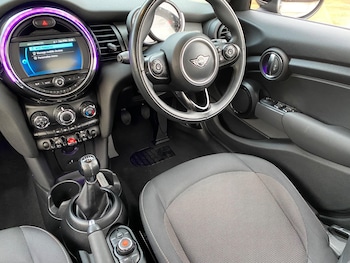 Used MINI Hatch 2019 for sale - 77291625: Photo