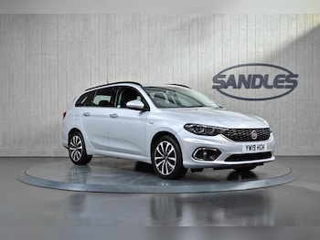 2019 (19) - 1.6 Multijet Lounge 5dr