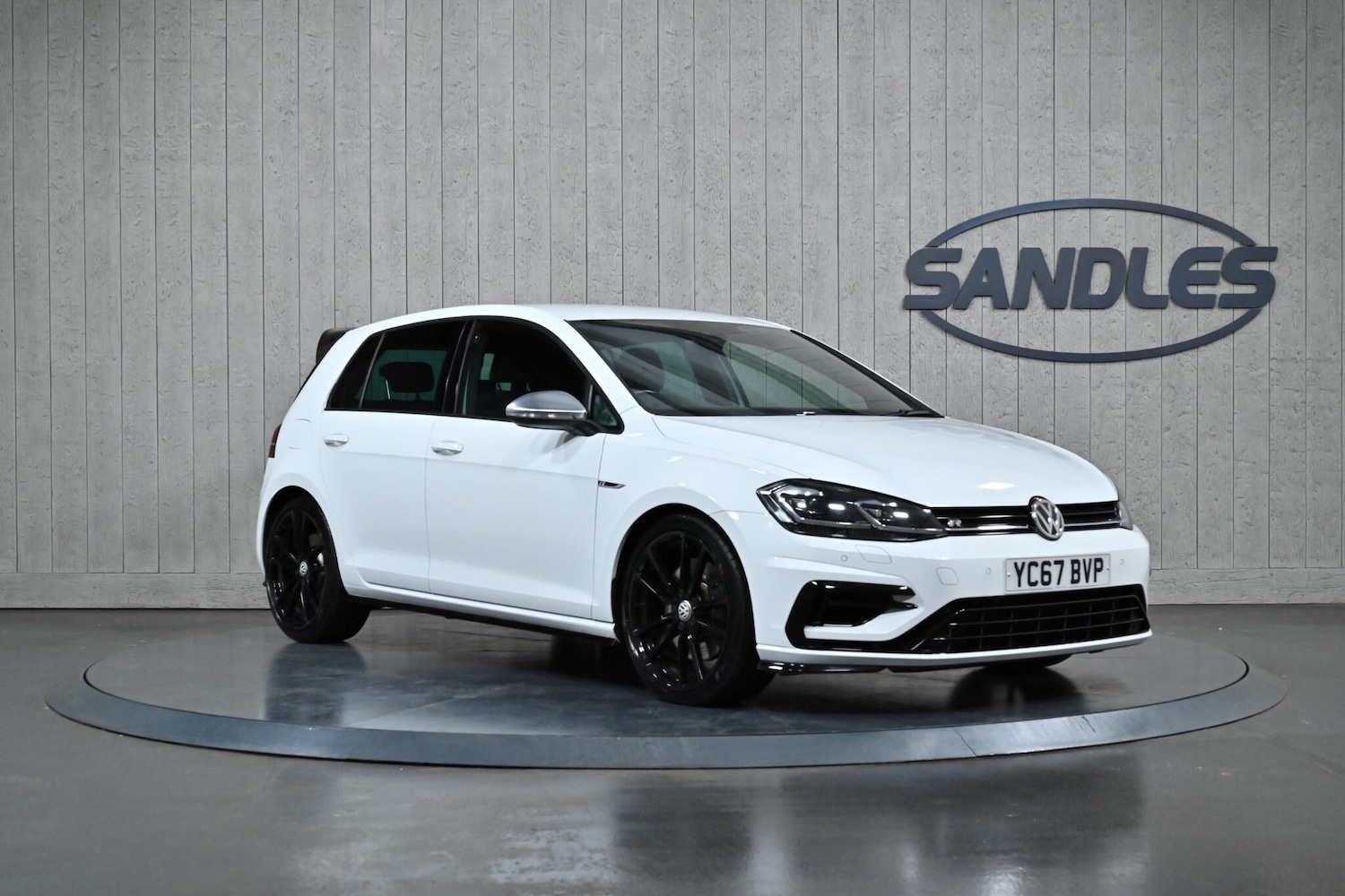 Used Volkswagen Golf 2017 for sale - 76538711: Photo 1
