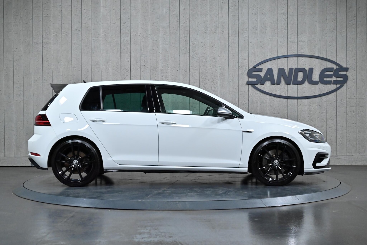 Used Volkswagen Golf 2017 for sale - 76538711: Photo 3