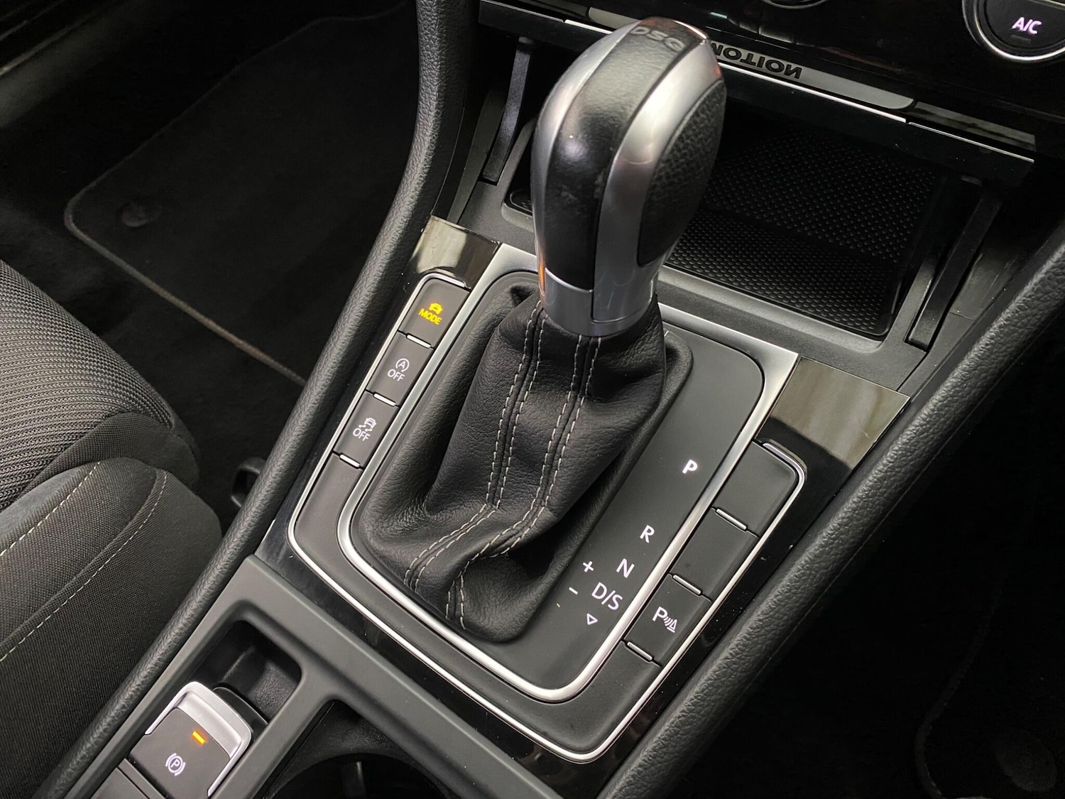 Used Volkswagen Golf 2017 for sale - 76538711: Photo 42