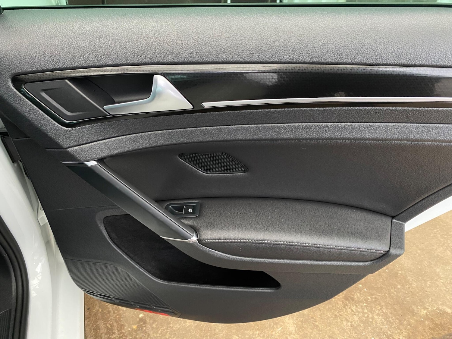 Used Volkswagen Golf 2017 for sale - 76538711: Photo 56