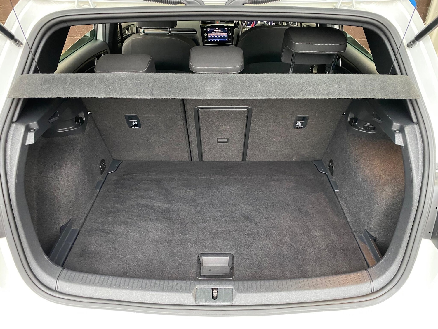 Used Volkswagen Golf 2017 for sale - 76538711: Photo 57