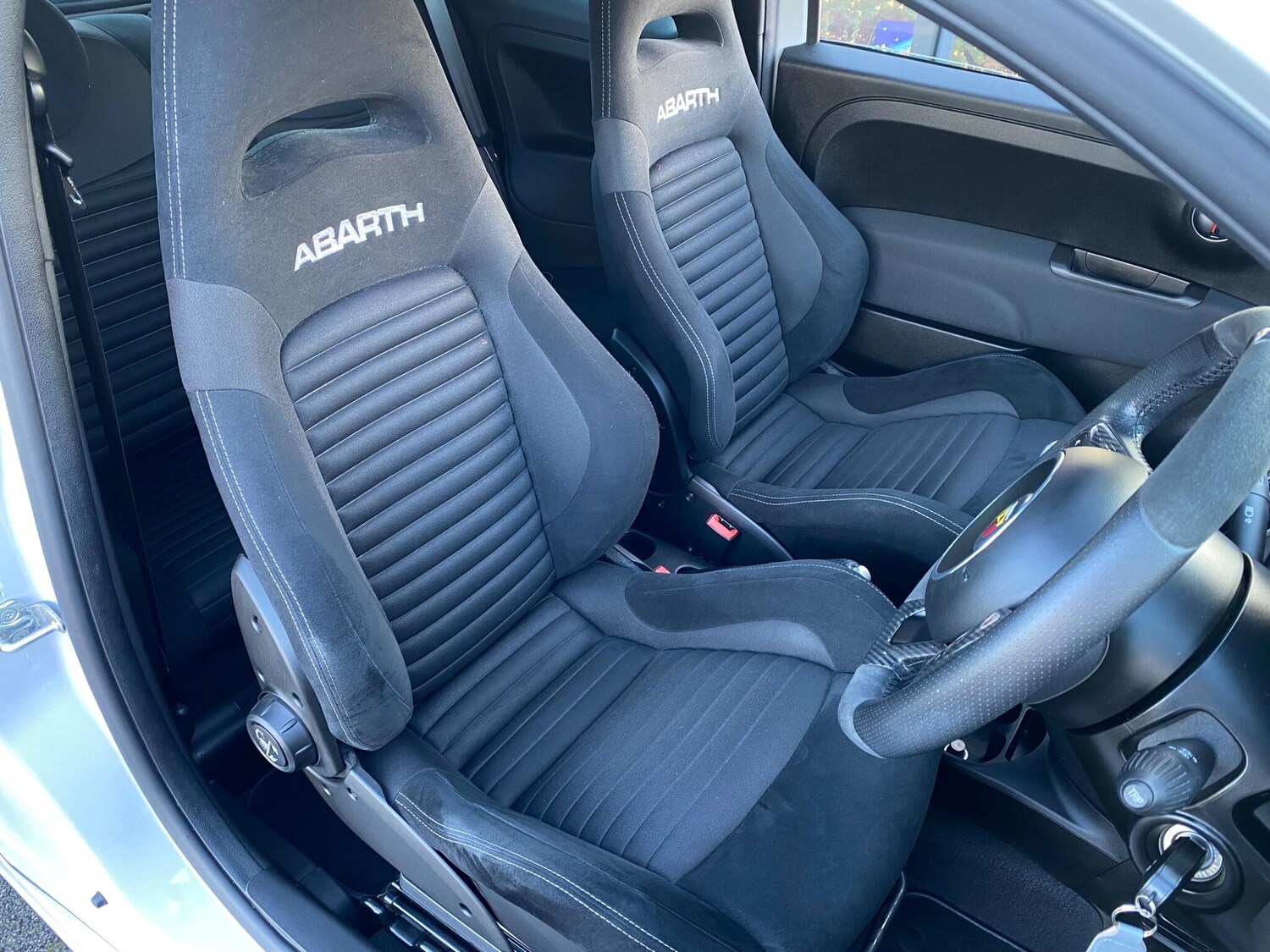 Used Abarth 595 2022 for sale - 76832748: Photo 25