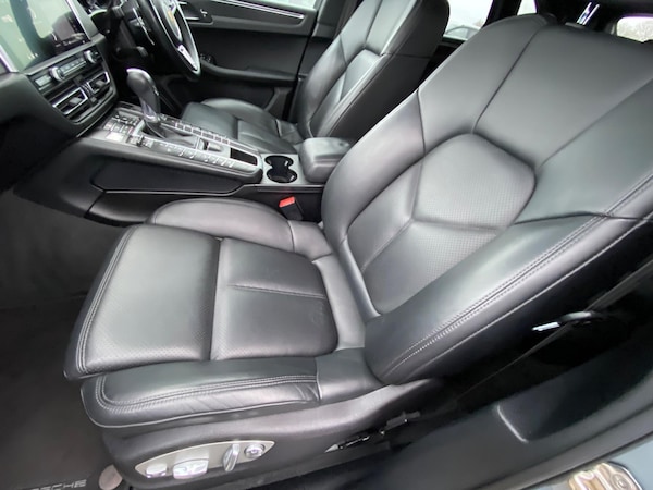 Used Porsche Macan 2020 for sale - 73118763: Photo 24