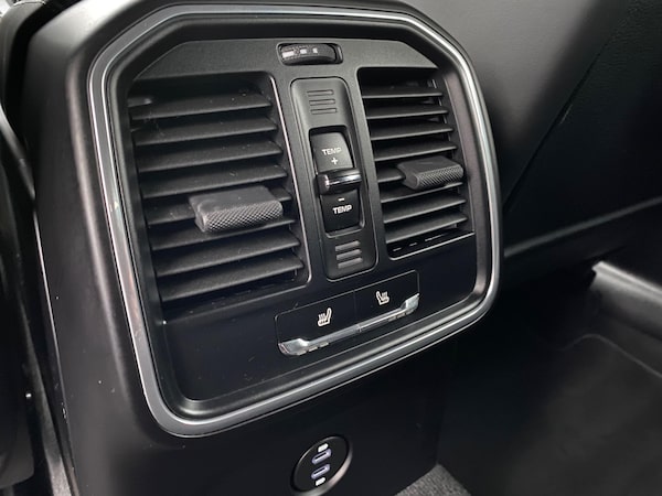 Used Porsche Macan 2020 for sale - 73118763: Photo 30