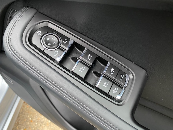 Used Porsche Macan 2020 for sale - 73118763: Photo 48